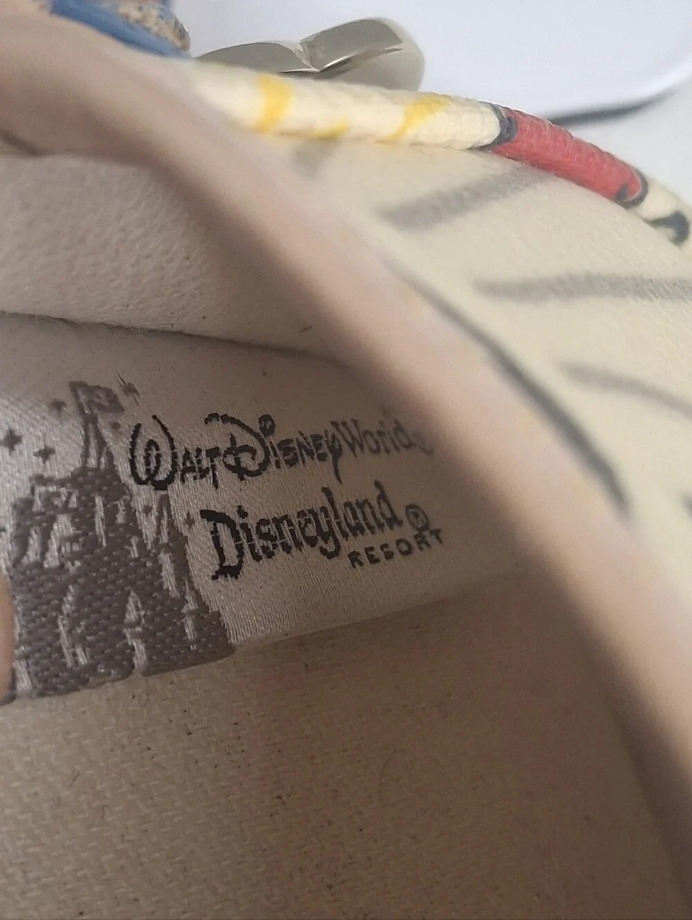 Dooney & Bourke Disney Parks White Sketch V2 Snap Wristlet